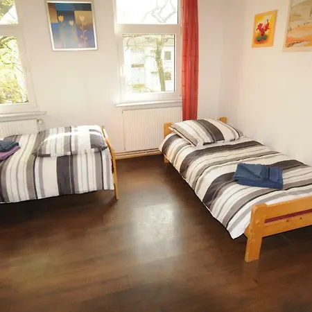 Messezimmer Laatzen ホームステイ